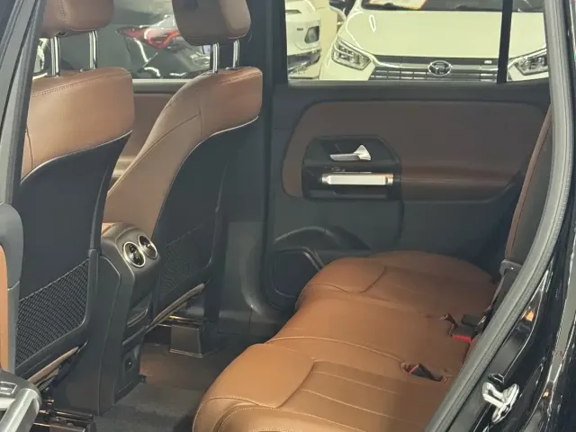 Mercedes-Benz Mercedes-Benz GLB 2022 Model GLB 200 Dynamic Edition — Фото автомобиля 8