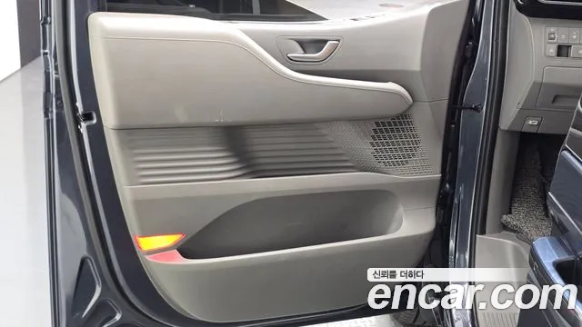 Hyundai Staria Staria 4WD Lounge 9 мест — Фото автомобиля 23