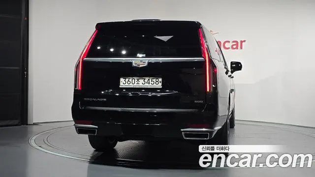 Cadillac Escalade Escalade 5 поколение — Фото автомобиля 4