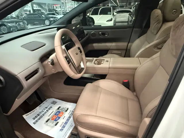 Li Auto i6 — Фото автомобиля 4