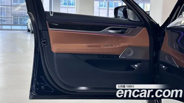 BMW 7 Series G11 — Фото автомобиля 13