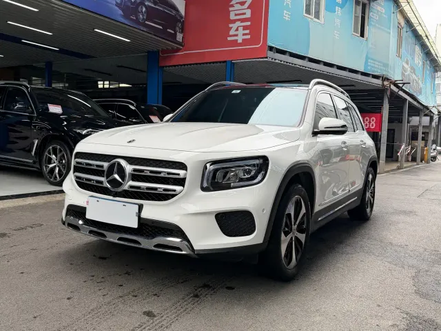 Фотография автомобиля — Mercedes-Benz GLB-Class