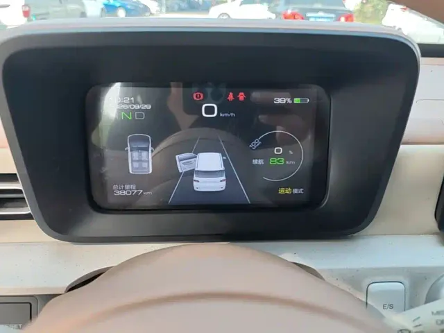 Wuling Hongguang Mini EV — Фото автомобиля 11