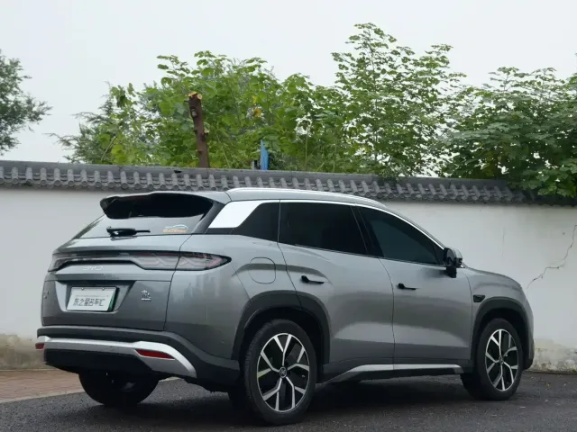 BYD Song L DM-i 2025 Smart Drive 160km Premium — Фото автомобиля 8