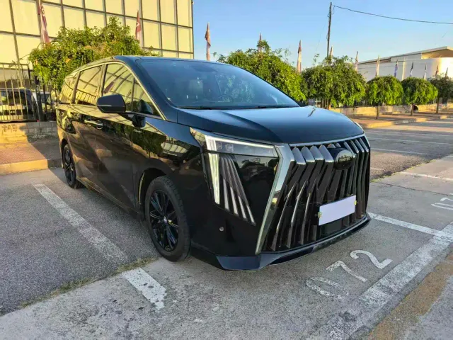 GAC Trumpchi M8 — Фото автомобиля 3