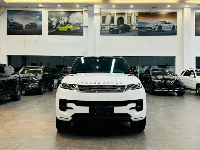 Land Rover Range Rover Sport — Фото автомобиля 2