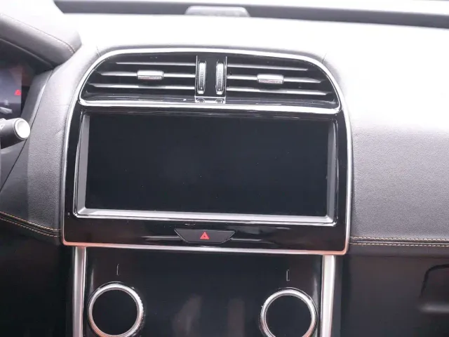 Jaguar XEL — Фото автомобиля 13