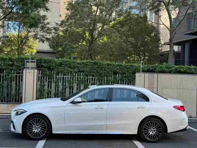 Mercedes-Benz C-Class — Фото автомобиля 2