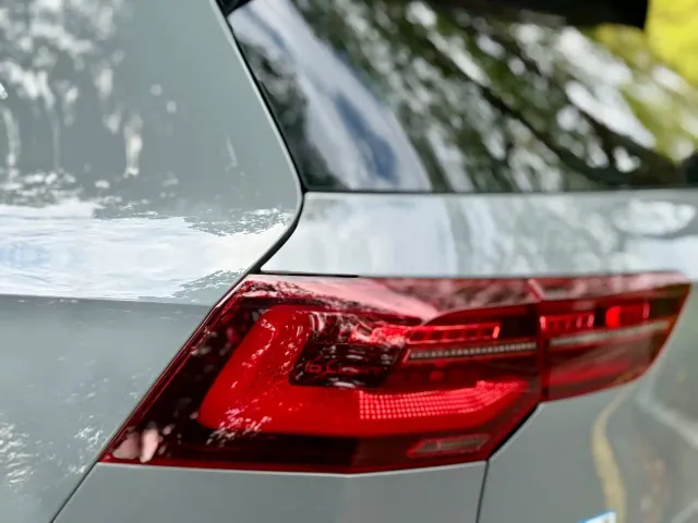 Volkswagen Golf — Фото автомобиля 18