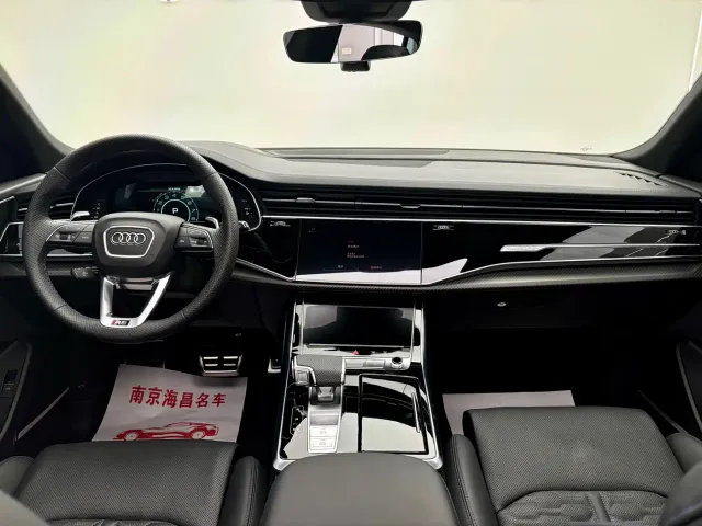 Audi RS Q8 — Фото автомобиля 13