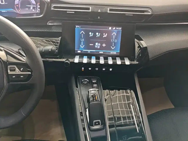 Peugeot 508 — Фото автомобиля 12