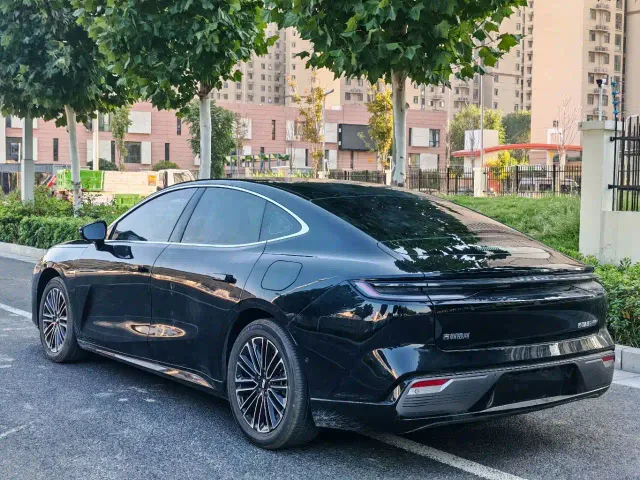 Geely Galaxy Xingyao 8 — Фото автомобиля 9