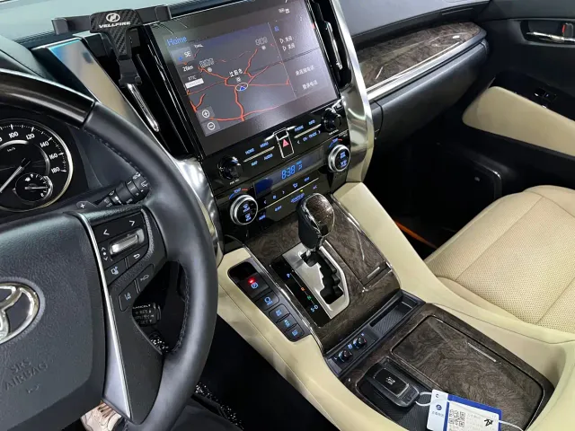 Toyota Vellfire — Фото автомобиля 25
