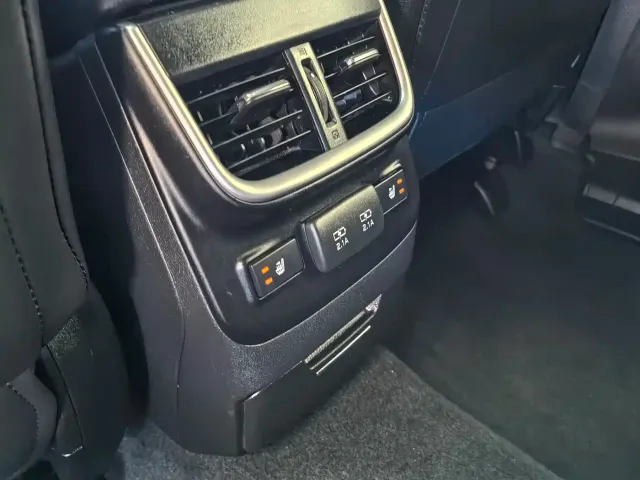 Subaru Outback — Фото автомобиля 6