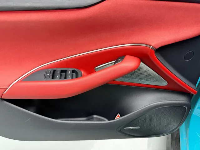 Xiaomi SU7 — Фото автомобиля 10