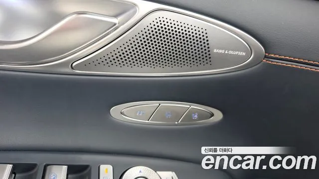 Genesis GV70 — Фото автомобиля 29