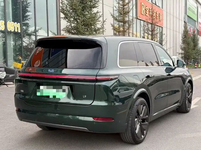 Li Auto L9 — Фото автомобиля 7