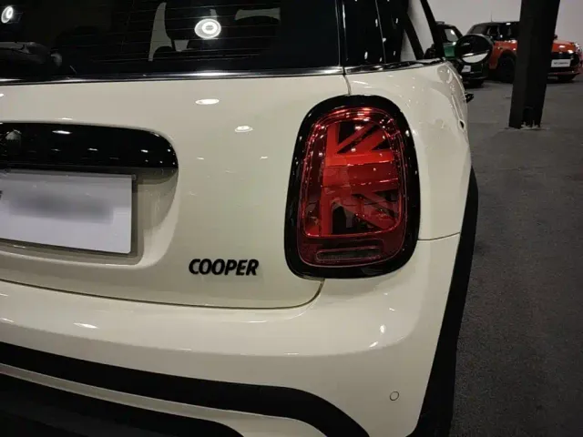 MINI Hatch — Фото автомобиля 7