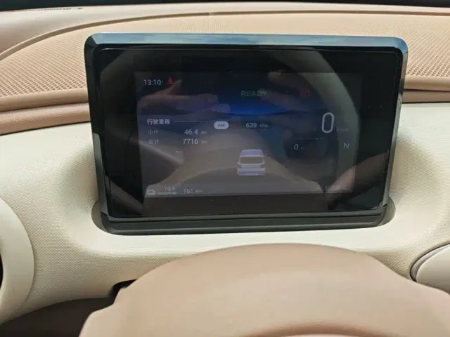 Wuling Hongguang Mini EV — Фото автомобиля 11