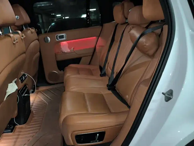 Li Auto L7 — Фото автомобиля 18