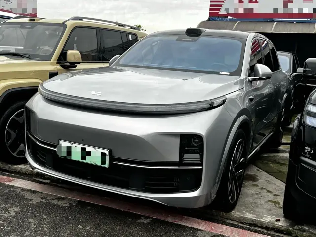 Фотография автомобиля — Li Auto L8
