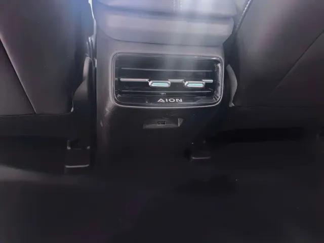 GAC Aion Y — Фото автомобиля 24
