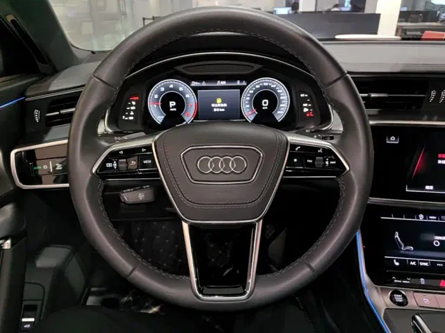 Audi A6L — Фото автомобиля 10
