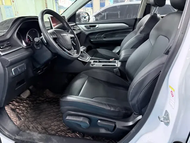 Haval M6 — Фото автомобиля 8
