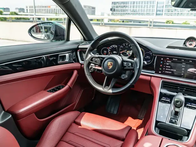Porsche Panamera — Фото автомобиля 19