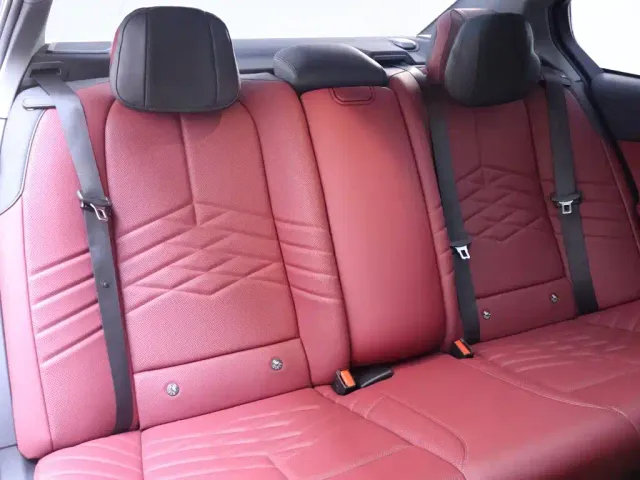 BMW 5 Series — Фото автомобиля 23