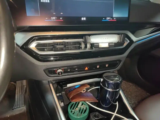 BMW i3 — Фото автомобиля 12