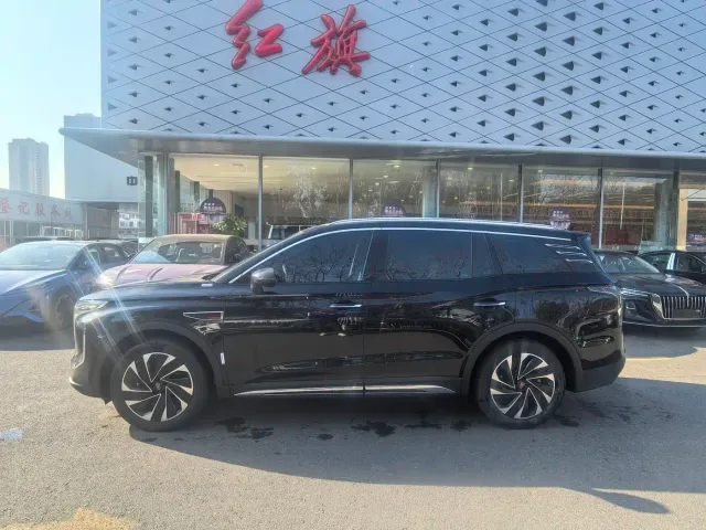 Hongqi HS7 PHEV — Фото автомобиля 2