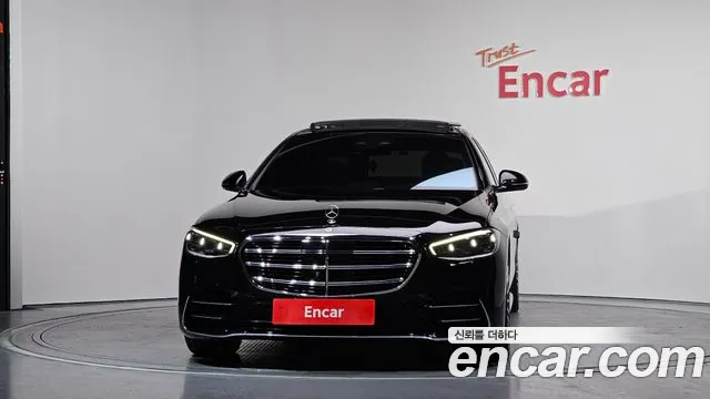 Mercedes-Benz S-Class — Фото автомобиля 3