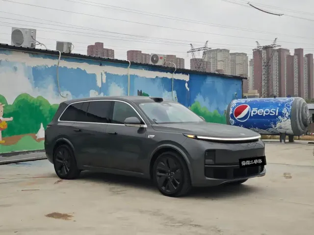 Li Auto L9 — Фото автомобиля 3