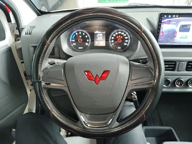 Wuling Yangguang — Фото автомобиля 6