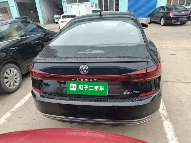 Volkswagen Passat — Фото автомобиля 5