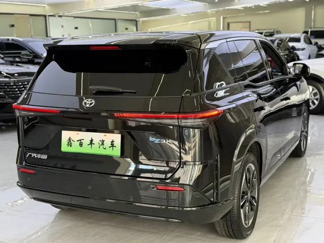 Toyota BoZhi 3X — Фото автомобиля 10