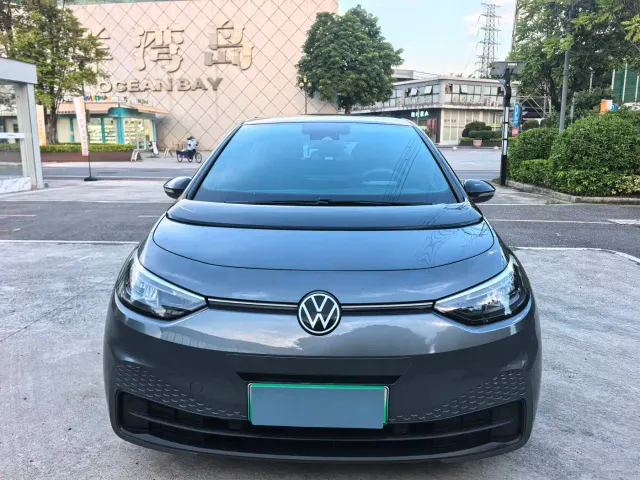 Volkswagen ID.3 — Фото автомобиля 3