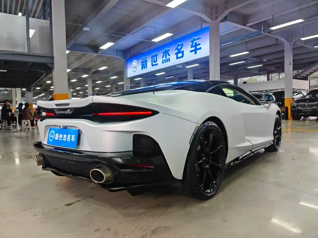 McLaren GT — Фото автомобиля 8