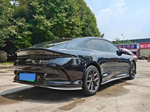 IM Motors L6 — Фото автомобиля 4