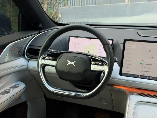 Xpeng G9 — Фото автомобиля 9
