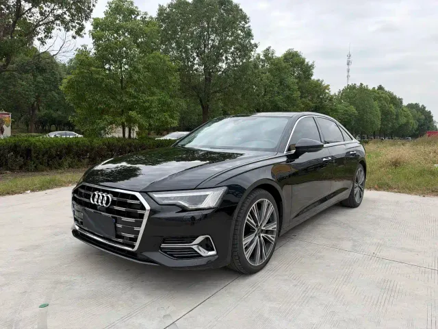 Фотография автомобиля — Audi A6L