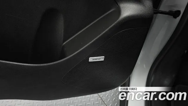 Chevrolet Bolt EV — Фото автомобиля 17