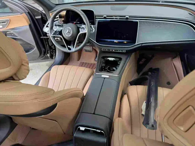 Mercedes-Benz E-Class — Фото автомобиля 7