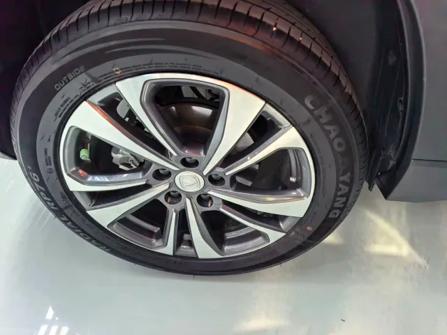 Changan CS35 Plus — Фото автомобиля 4