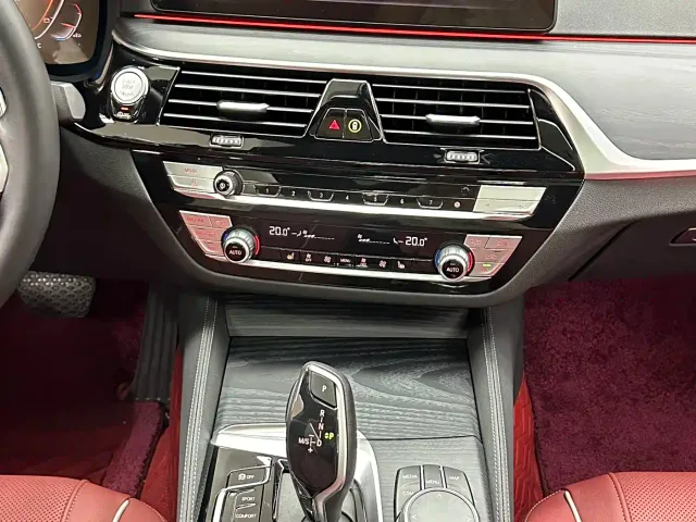 BMW 5 Series — Фото автомобиля 14
