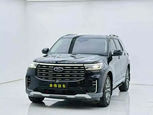 Ford Explorer — Фото автомобиля 3