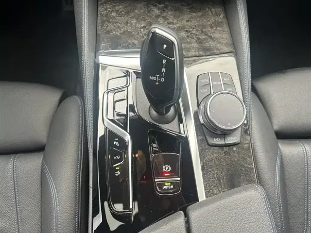 BMW 6 Series Gran Turismo — Фото автомобиля 11