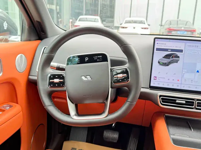 Li Auto L9 — Фото автомобиля 7