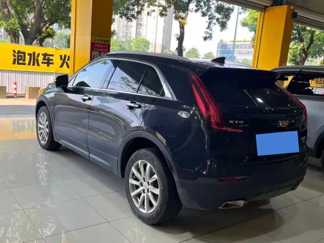 Cadillac XT4 — Фото автомобиля 3